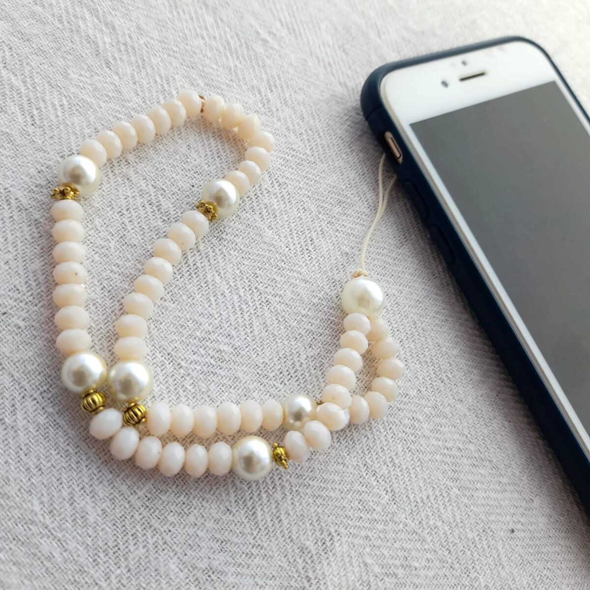 İNCİ VE KRİSTAL BONCUKLU CHARM TELEFON ASKISI